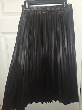 ANTONIO MELANI Black Pleated Faux Leather Midi Skirt